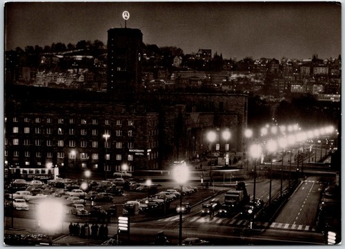 Night view hauptbahnhofsplatz - view,